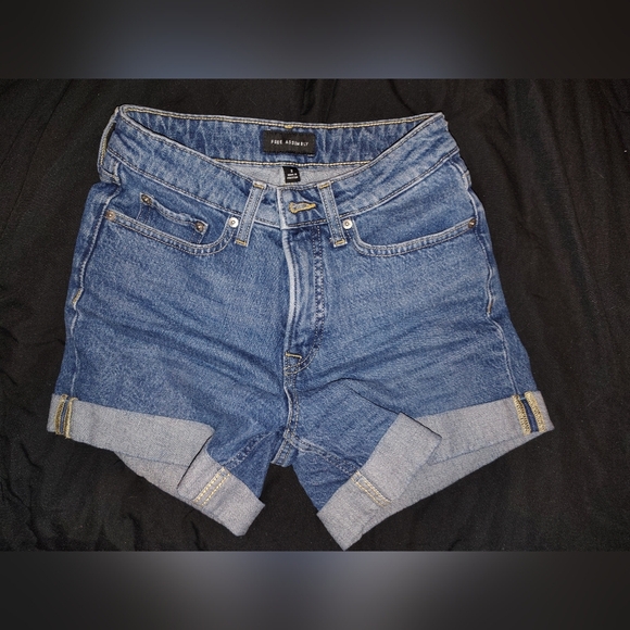Blue Denim Shorts By Free Assembly S Super Cute - Picture 6 of 12